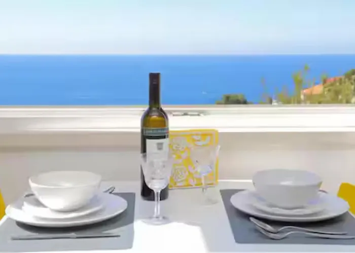 Miriam, Sea View *